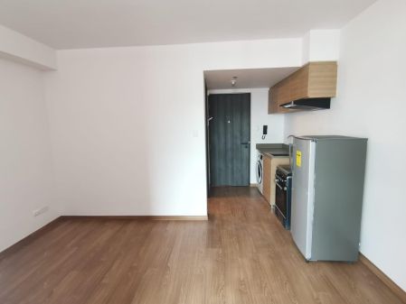 28SQM ONE BR JR At 40F The Rise Makati 