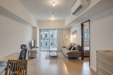 Fully Furnished 1 Bedroom Unit Verve Residences