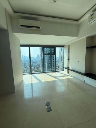 2 Bedroom Grand Hyatt Residences BGC near The Seasons Residences
