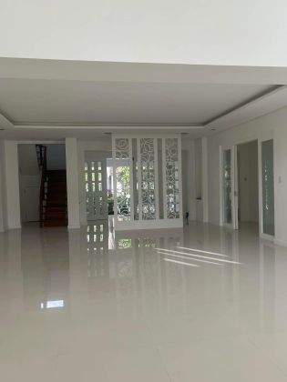 For Rent 5 Bedrooms in Dasmarinas Village Makati