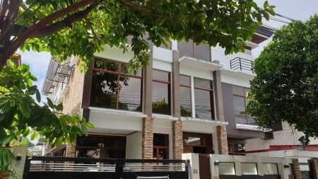 Magallanes Village 7BR Semi Furnished Code 7811