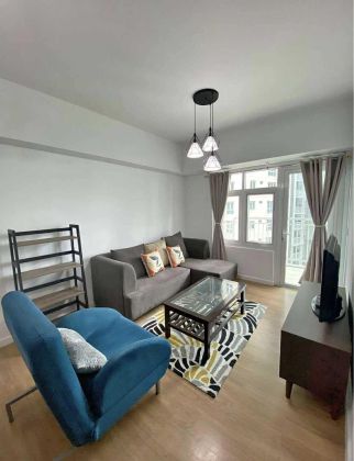 Fully Furnished 1 Bedroom at Two Serendra Meranti Tower Bgc