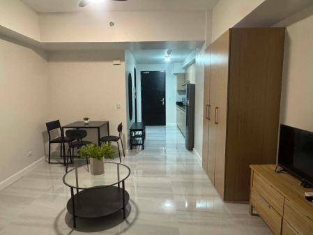 For Rent Pet friendly Studio at Two Maridien BGC