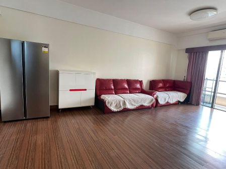Fully Furnished 2 Bedroom Unit in Shang Salcedo Place for Lease
