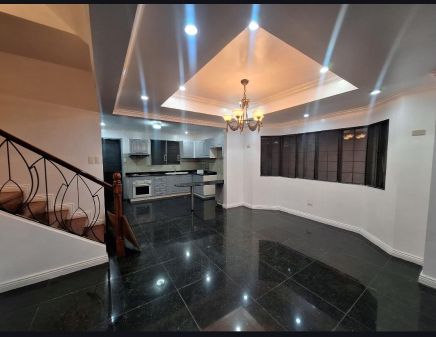4 Bedroom Townhouse in Mariana New Manila Quezon City