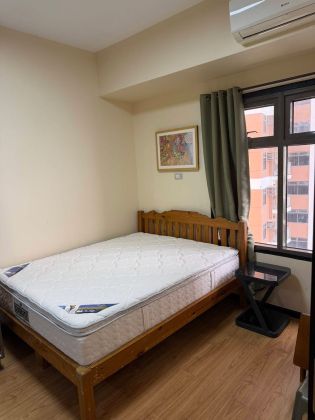 Fully Furnished 1 Bedroom Unit with Balcony