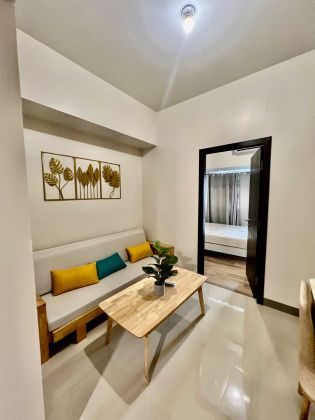 Fully Furnished 1 Bedroom Unit in Park McKinley West
