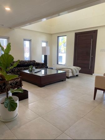 Beautiful and Spacious Fully Furnished House in Alabang 400