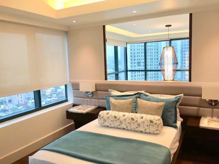 3 Bedroom Condo Loft Unit for Rent in Edades Rockwell Makati