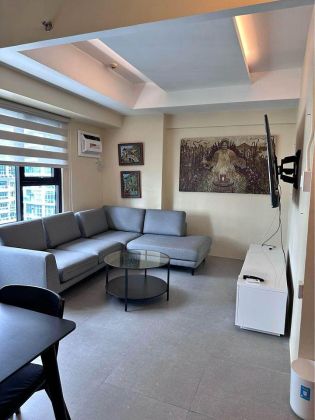 Fully Furnished 1 Bedroom Unit at The Fort Residences for Rent
