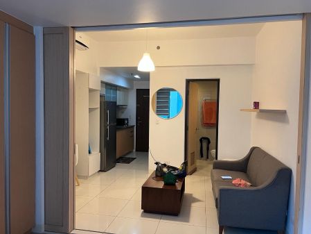 For Rent Studio with Partion at One Uptown Residences