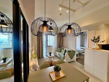 Fully Furnished 1 Bedroom Unit at The Vantage at Kapitolyo