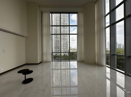 Massive 266 Sqm 3BR with High Ceiling Living Area at Park Central