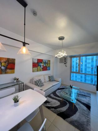 Fully Furnished 1 Bedroom Unit in Avida Towers Verte BGC 