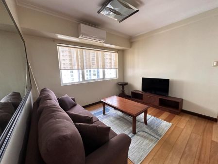 Furnished 2BR For Rent in South of Market near SM Aura BGC