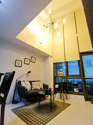 Fully Furnished 2 Bedroom Unit at Mosaic for Rent