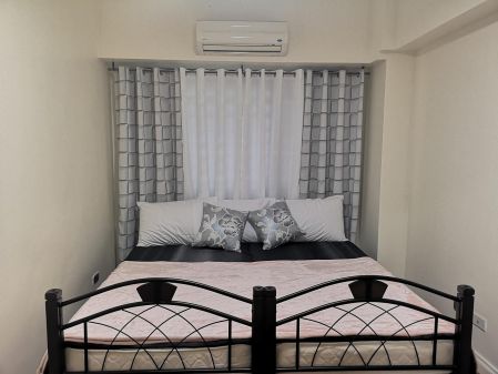 Executive 3BR Luxury Residence in Signa Makati 100sqm Prime