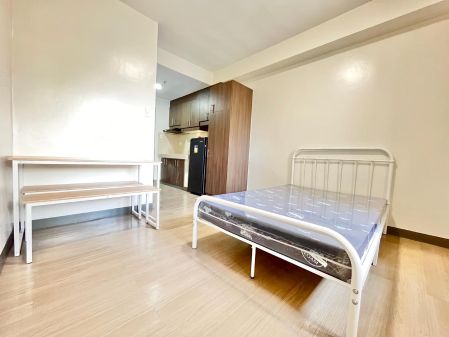 Fully Furnished Studio Pioneer Heights Tower 1 Mandaluyong