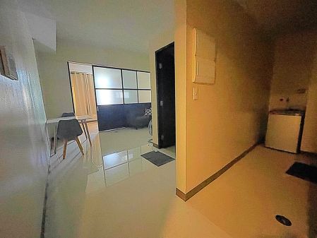 Fully Furnished 1BR for Rent in San Antonio Residence Makati