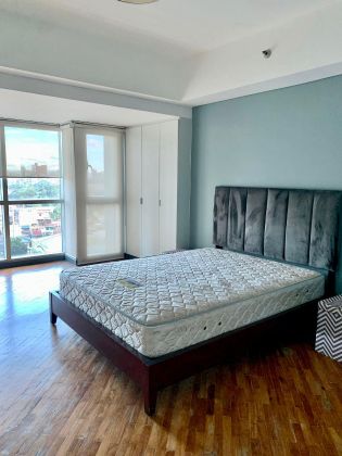 Manansala Tower 12th Rockwell 1 Bedroom Furnished