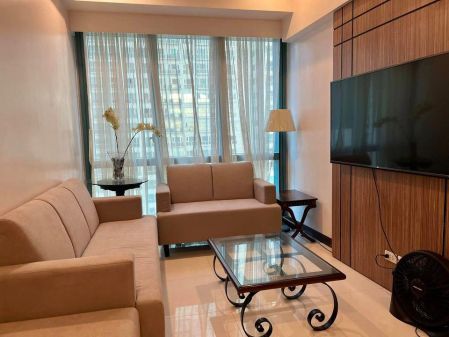 For Lease 2BR in BGC 8 Forbes Town