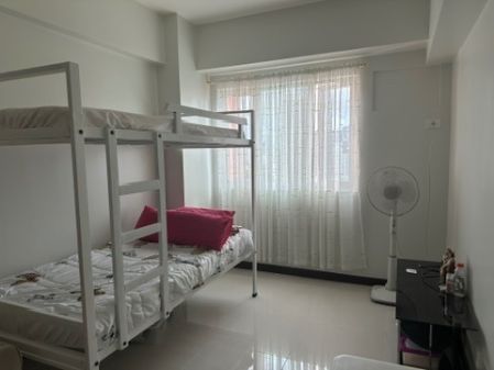 Studio Semi Furnished Unit in Quantum Residences