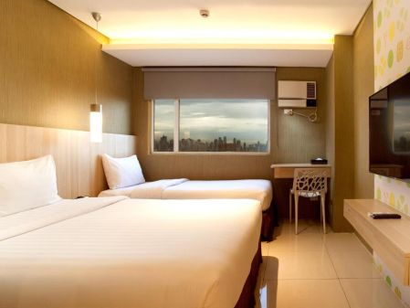 Cozy 1BR with Pool in Hotel 101 Pasay