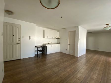 For Rent Spacious 1 Bedroom at Antel Seaview Towers Roxas Blvd