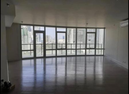 3BR Semi Furnished Unit with River View at Rockwell Proscenium