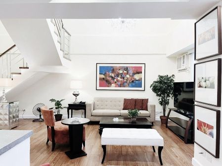 For Rent Beautiful 2BR Z Loft Fully Furnished at the Grove