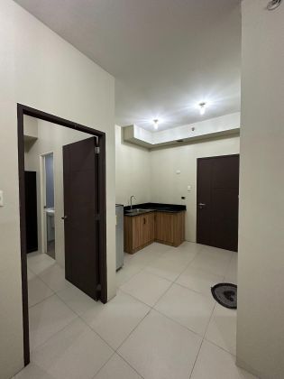 2 Bedrooms for Rent at The Pearl Place