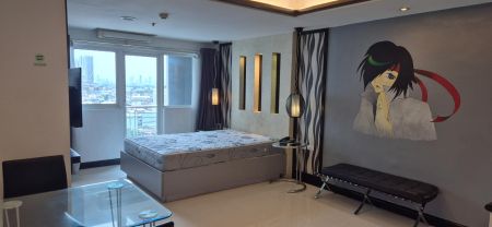 Hotel Style Condo for Rent in Y2 Hotel Residence Makati Rockwell