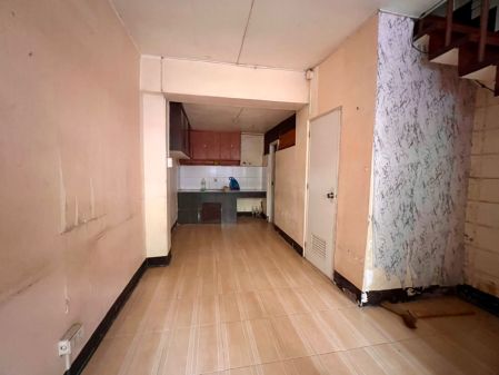 Unfurnished 3BR Apartment at Sulucan Street Sampaloc Manila