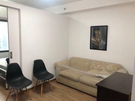 Fully Furnished Studio Unit at The Rise by Shang Properties