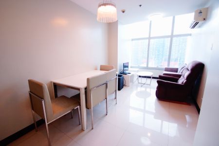 Semi Furnished 1BR Unit in One Central Makati for Rent