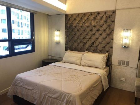 Fully Furnished Studio Unit in Icon Residences Bgc for Rent