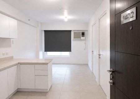 1 Bedroom Condo for Rent in Avida Towers BGC Taguig City
