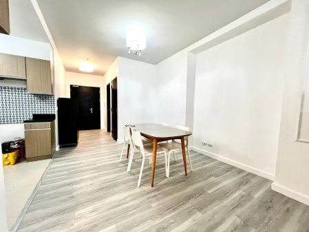 Two Maridien 2 Bedroom Condo Unit For Rent