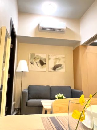 Fully Furnished 1 Bedroom Unit at Uptown Parksuites for Rent
