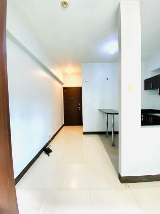 Bare Studio with AC for Rent in Stamford McKinley Hill Taguig