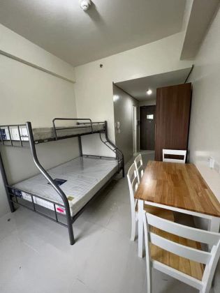 Studio in 3 Torre Lorenzo Along Vito Cruz beside CSB SDA Bldg