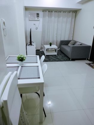 Fully Furnished 1BR Unit with Balcony at Trion Towers BGC for Ren