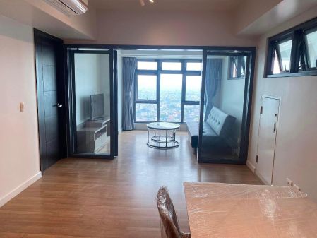 Semi Furnished 1 Bedroom Unit in Solstice Tower