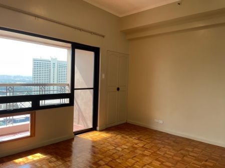 For Lease 1 Bedroom Unit in BSA Tower Makati