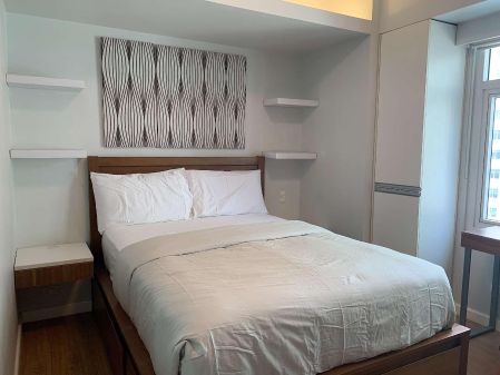 Meranti Two Serendra Bgc 17th Floor 2 Bedroom Fully Furnished