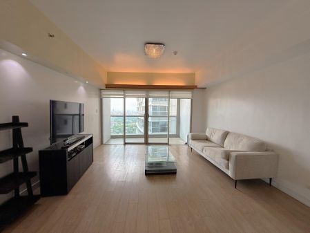 Fully furnished Huge 1 Bedroom Unit for Lease at One Shangrila