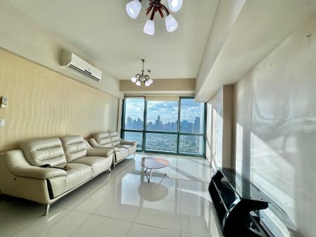 Semi Furnished 2BR for Rent in 8 Forbestown Road Taguig