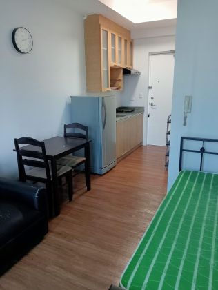 Fully Furnished Studio with Balcony at The Linear Makati