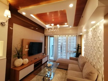 Modern Furnished 1BR with Balcony at Two Maridien BGC