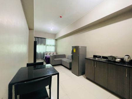 Fully Furnished Studio Unit at Symphony Towers for Rent